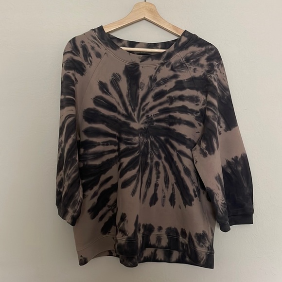 Madewell Tops - MADEWELL TIE DYE SWEATSHIRT